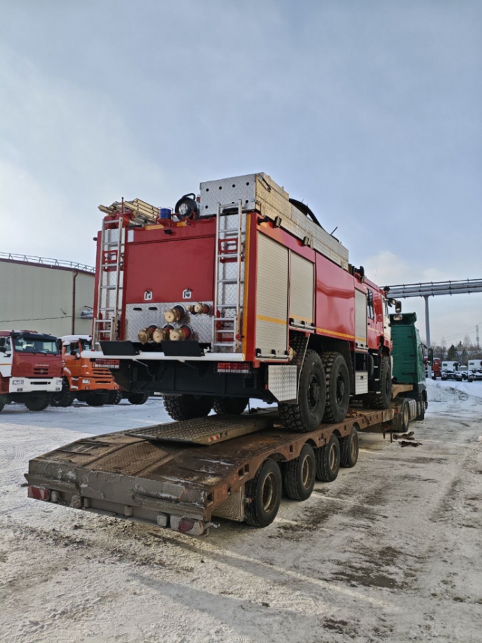 Поставка автомобилей пенного тушения в Южно-Сахалинск
